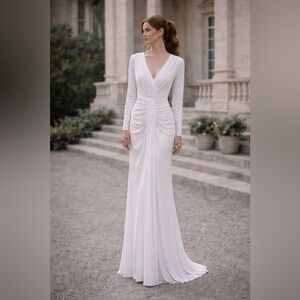 White‎ Velvet Long Sleeve ruched v-neck long Dress gown wedding bride SZ 18 NWNT